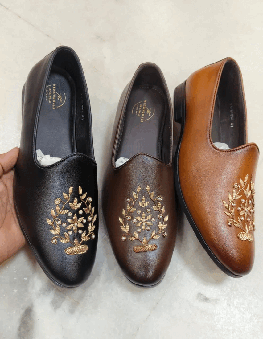Ethnic footwear style 022