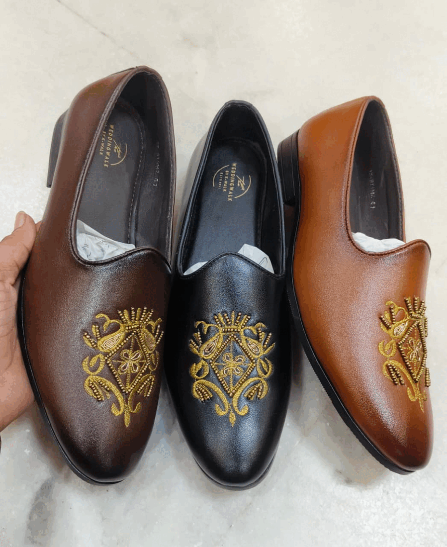 Ethnic footwear style 023