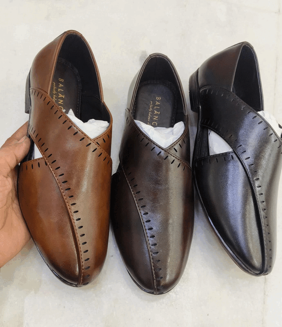 Pesawari II footwear style 003