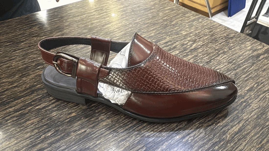 Pesawari footwear style 005