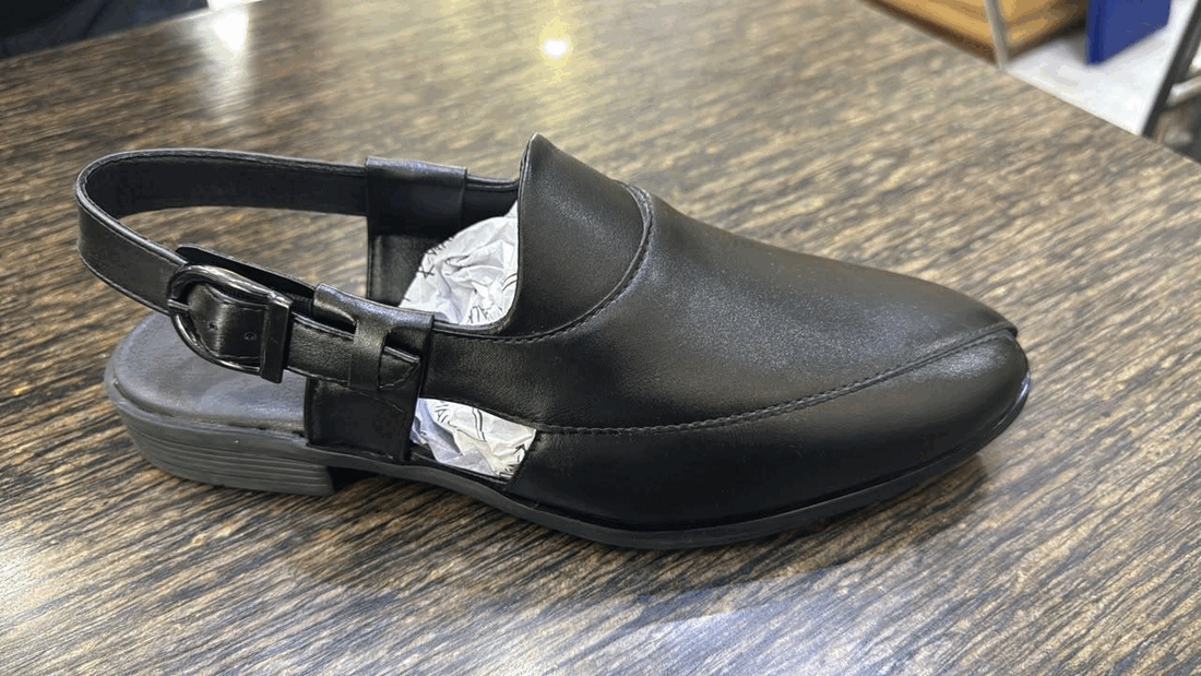 Pesawari footwear style 007