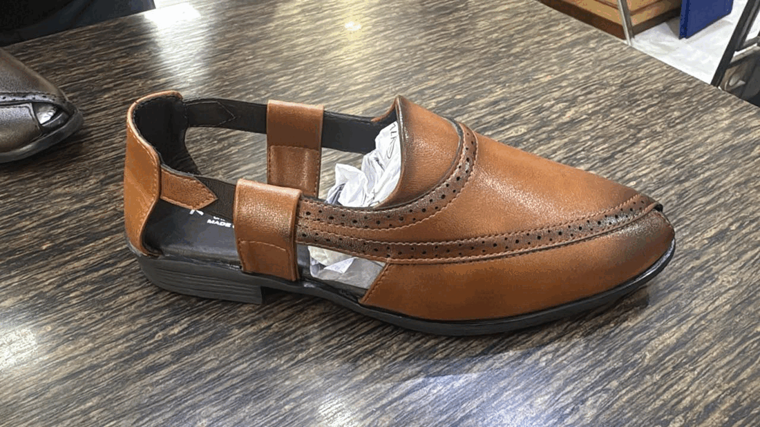 Pesawari footwear style 009