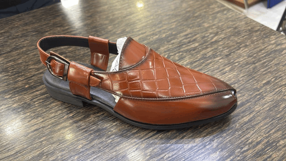 Pesawari footwear style 015