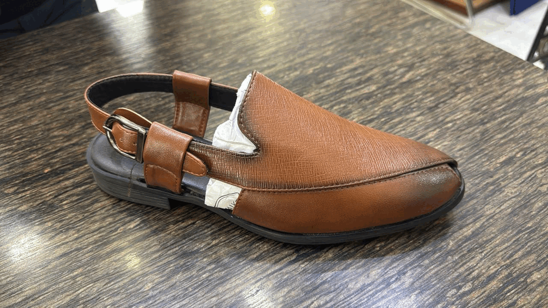 Pesawari footwear style 016