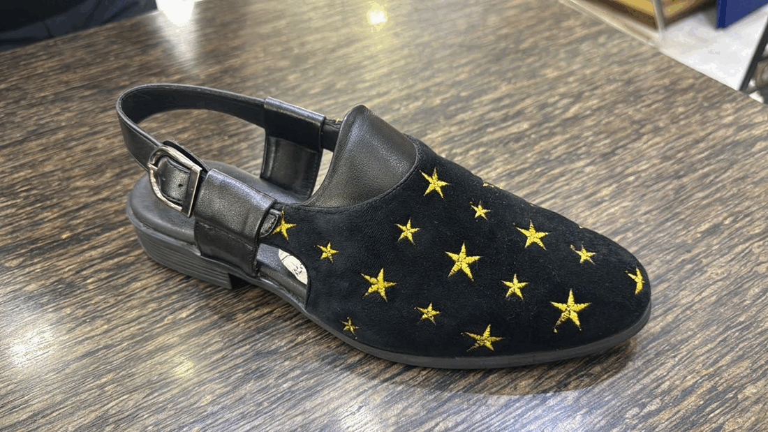 Pesawari footwear style 017