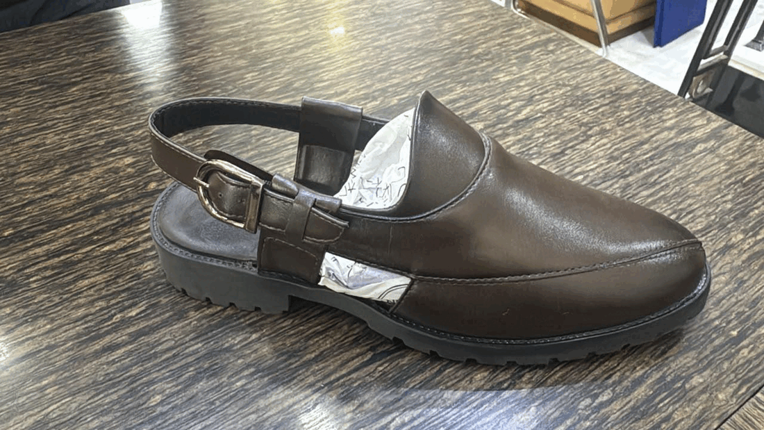 Pesawari footwear style 020