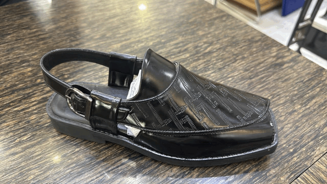 Pesawari footwear style 022